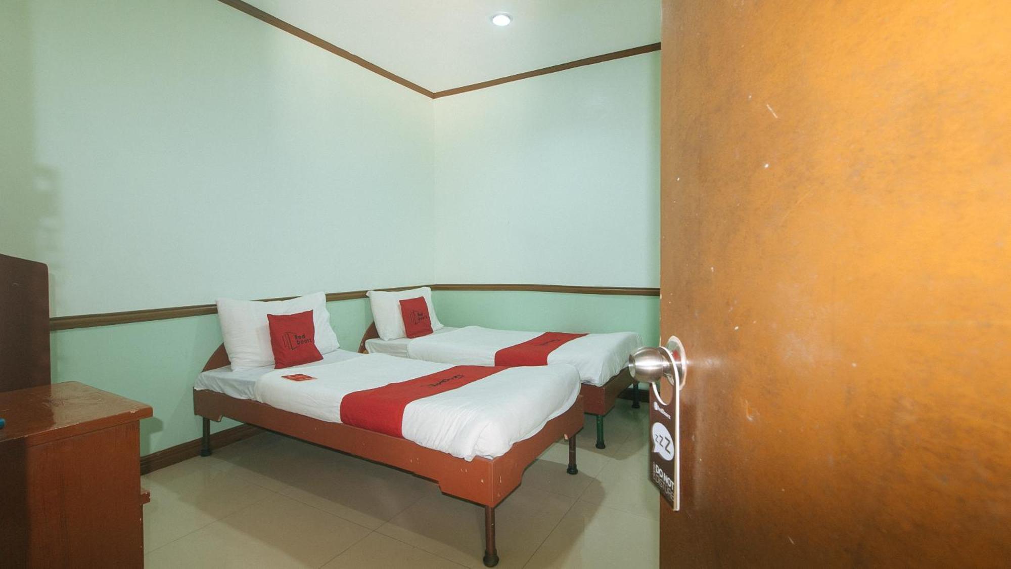 โอโย 166 มานยัก เพนชั่น เฮาส์ - พนักงานฉีดวัคซีนแล้ว Hotel Cebu ภายนอก รูปภาพ