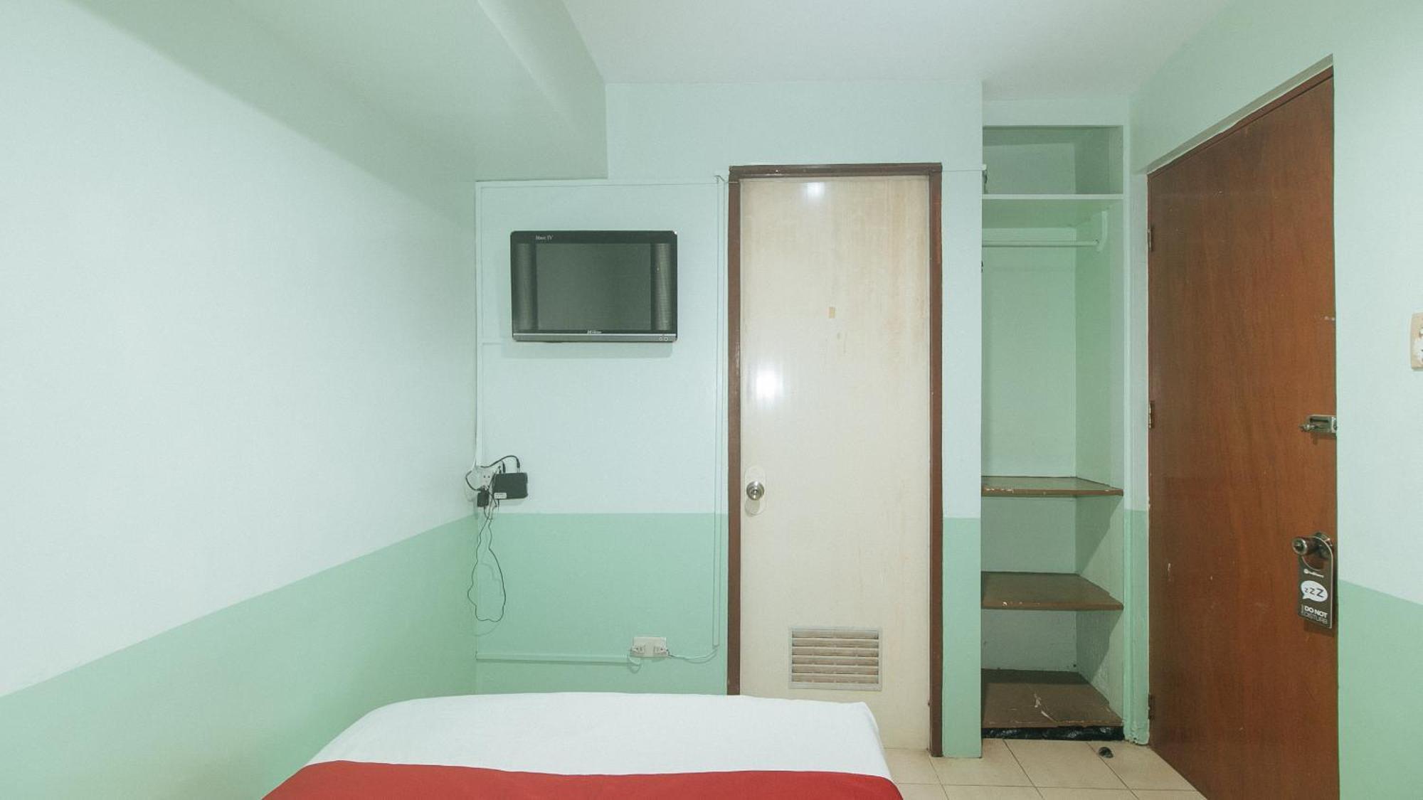โอโย 166 มานยัก เพนชั่น เฮาส์ - พนักงานฉีดวัคซีนแล้ว Hotel Cebu ภายนอก รูปภาพ