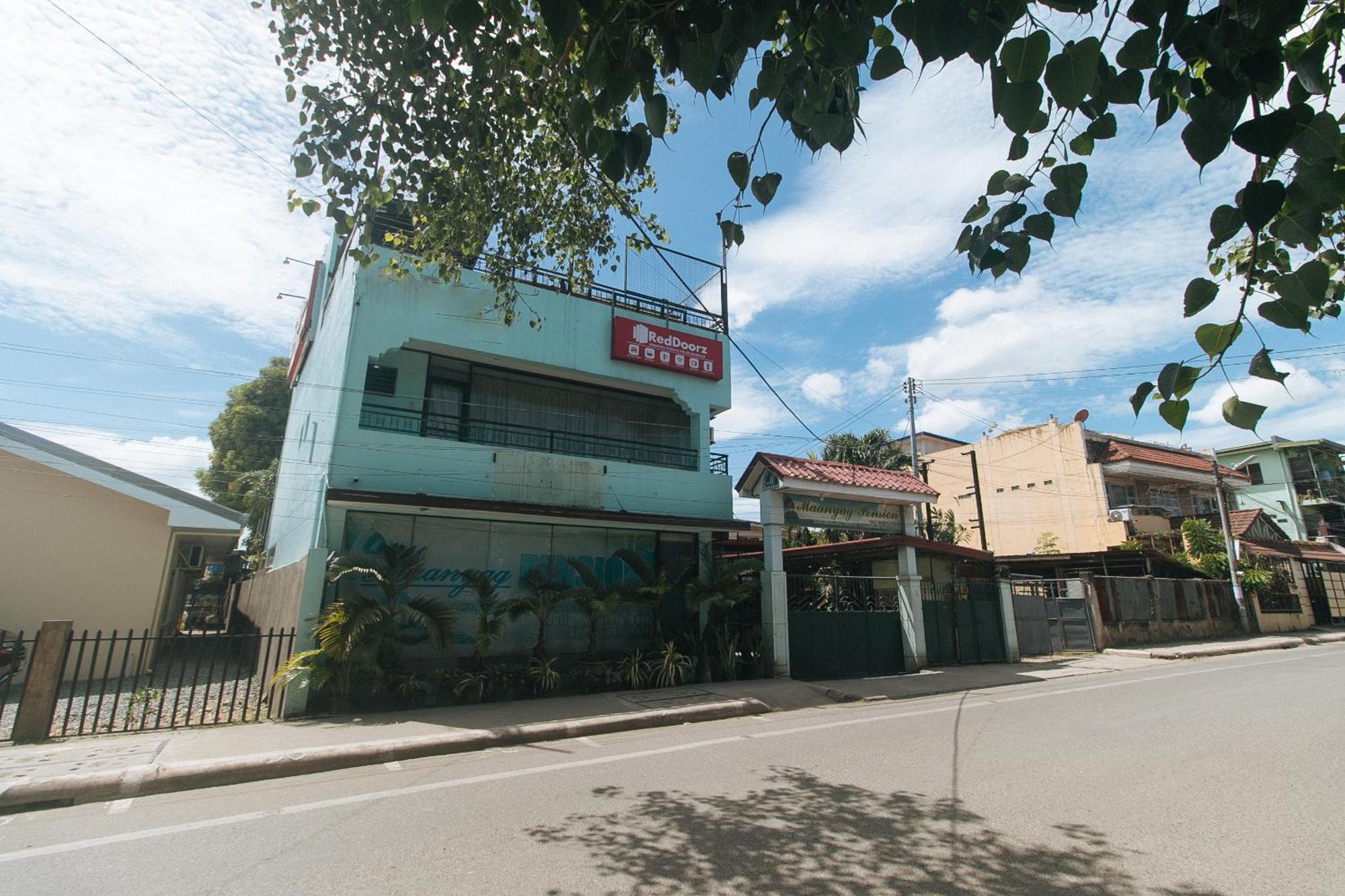 โอโย 166 มานยัก เพนชั่น เฮาส์ - พนักงานฉีดวัคซีนแล้ว Hotel Cebu ภายนอก รูปภาพ